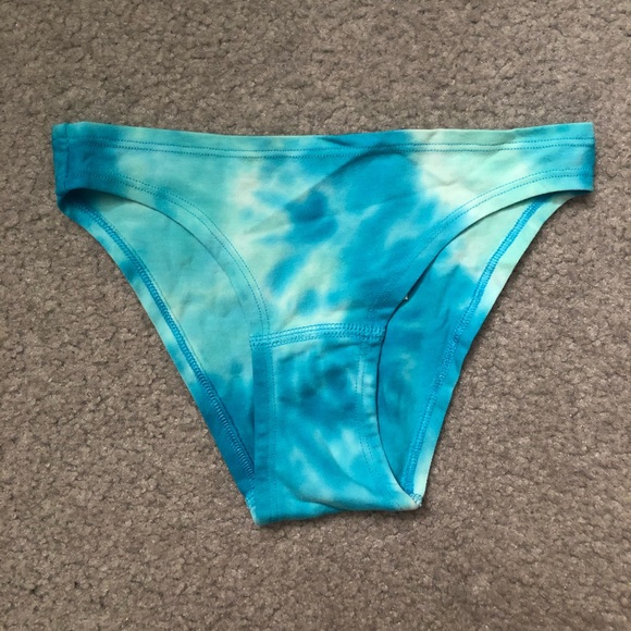 NEW Never Worn Victoria Secret - Pink panties - Picture 1 of 3